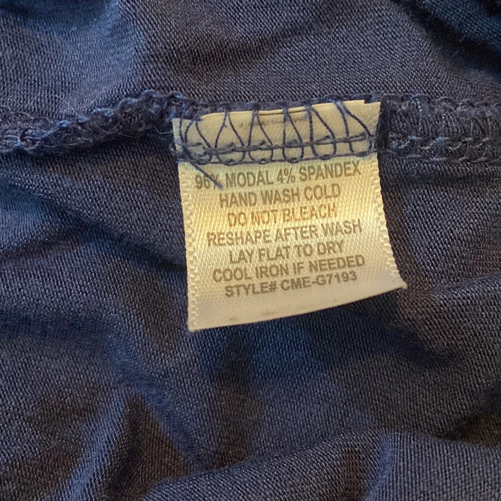 Color Thread Basic Dark Blue Top - Picture 6 of 6